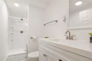 5444 Janet Ave, Jennings, MO 63136 - Photo 11