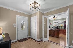 12301 Matthews Ln, Saint Louis, MO 63127 - Photo 5