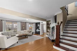 12301 Matthews Ln, Saint Louis, MO 63127 - Photo 11