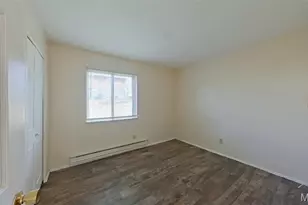 8729 Sieloff Dr, Saint Louis, MO 63042 - Photo 9