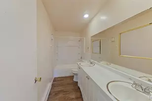 8729 Sieloff Dr, Saint Louis, MO 63042 - Photo 7