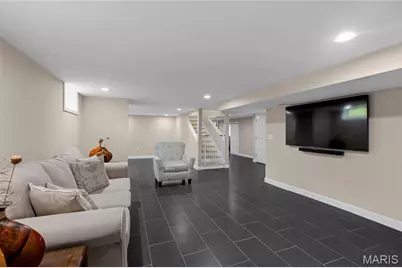 9443 Oakwood Manor Lane, Sunset Hills, MO 63126 - Photo 23