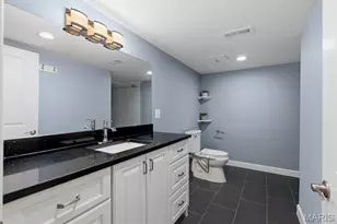 9443 Oakwood Manor Ln, Sunset Hills, MO 63126 - Photo 29