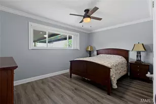9443 Oakwood Manor Ln, Sunset Hills, MO 63126 - Photo 15
