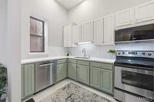 2347 Albion Pl, Saint Louis, MO 63104 - Photo 17