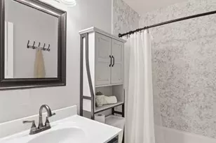 2347 Albion Pl, Saint Louis, MO 63104 - Photo 23