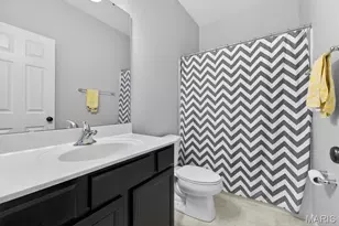 703 Tinsley Ct, Saint Charles, MO 63304 - Photo 7