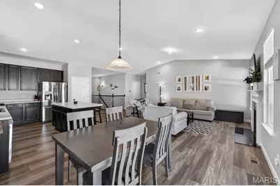 703 Tinsley Court, Saint Charles, MO 63304 - Photo 13