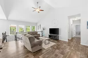 516 Cass Dr, Troy, MO 63379 - Photo 5