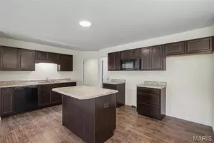 204 Cynthia Dr, Truesdale, MO 63380 - Photo 5