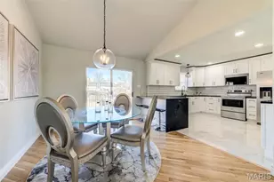 4717 Langwood Ct, Saint Louis, MO 63129 - Photo 13