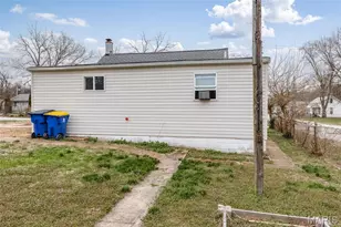 918 Elm St, De Soto, MO 63020 - Photo 5
