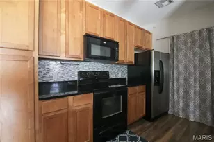 37 Kassebaum Ln, Saint Louis, MO 63129 - Photo 7