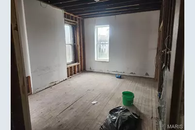4258 East St Louis Avenue, Saint Louis, MO 63115 - Photo 9