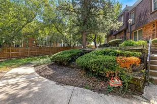 13453 Coliseum Dr, Chesterfield, MO 63017 - Photo 3