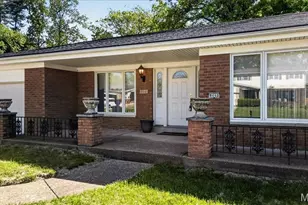 9448 Firebush Dr, Saint Louis, MO 63126 - Photo 3
