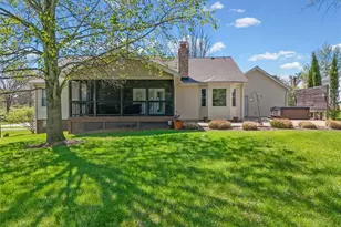 1482 Asterwood Ct, Chesterfield, MO 63017 - Photo 57