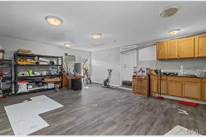 10236 Halls Ferry Road, Riverview, MO 63136 - Photo 7