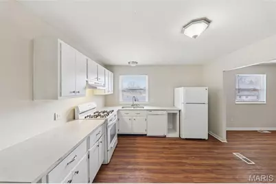 4451 Rhine Drive, Florissant, MO 63033 - Photo 17