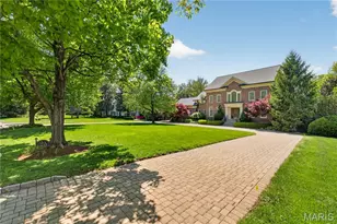 25 Fair Oaks Dr, Saint Louis, MO 63124 - Photo 5