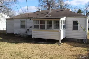 1501 Akron Dr, Saint Louis, MO 63137 - Photo 17