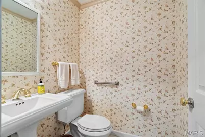 12 N Trumbull Circle #31B, Saint Charles, MO 63301 - Photo 7