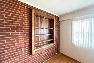 10449 Bellefontaine Rd, Saint Louis, MO 63137 - Photo 13