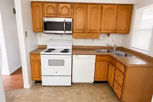 10449 Bellefontaine Rd, Saint Louis, MO 63137 - Photo 3