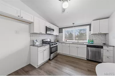 3155 Parker Road, Saint Louis, MO 63033 - Photo 15