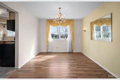 9542 General Lee Drive, Saint Louis, MO 63126 - Photo 5