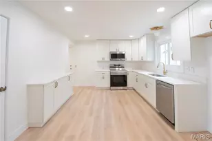 156 Forest Brook Ln, Saint Louis, MO 63146 - Photo 9