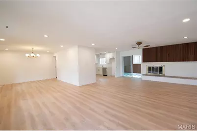 156 Forest Brook Lane, Saint Louis, MO 63146 - Photo 5