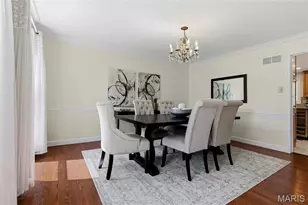 16 Williamsburg Rd, Creve Coeur, MO 63141 - Photo 5
