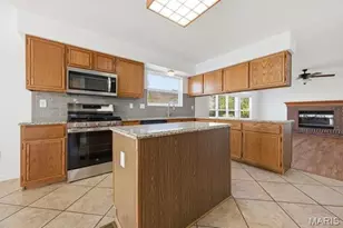 352 Beckley Pl, Saint Charles, MO 63304 - Photo 29