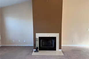 733 Pecan Hill Dr, Saint Charles, MO 63304 - Photo 9