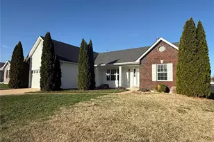 733 Pecan Hill Dr, Saint Charles, MO 63304 - Photo 3
