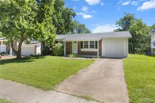2500 Wesglen Estates Dr, Maryland Heights, MO 63043 - Photo 3
