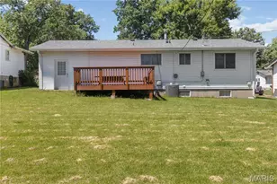 2500 Wesglen Estates Dr, Maryland Heights, MO 63043 - Photo 23