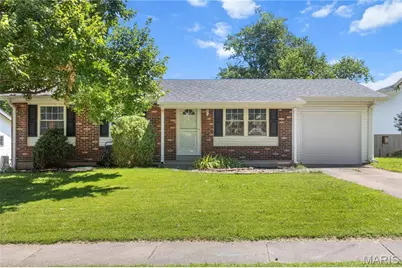 2500 Wesglen Estates Drive, Maryland Heights, MO 63043 - Photo 1