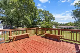 2500 Wesglen Estates Dr, Maryland Heights, MO 63043 - Photo 21
