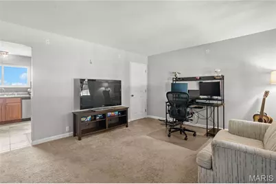 2500 Wesglen Estates Drive, Maryland Heights, MO 63043 - Photo 7