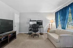 2500 Wesglen Estates Dr, Maryland Heights, MO 63043 - Photo 5