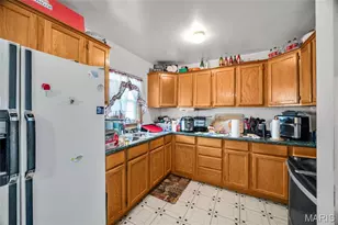 415 Walnut St, Hawk Point, MO 63349 - Photo 7