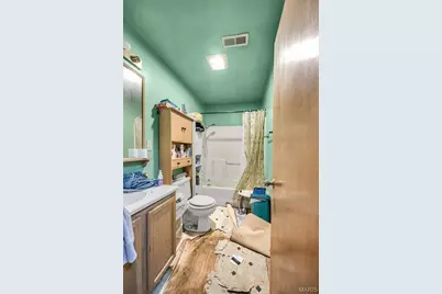 415 Walnut Street, Hawk Point, MO 63349 - Photo 13