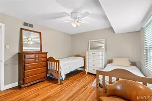 9 Middlebury Ln, Chesterfield, MO 63017 - Photo 17