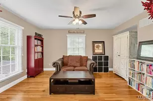 9 Middlebury Ln, Chesterfield, MO 63017 - Photo 13