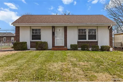 7124 Marwinette Avenue, Saint Louis, MO 63116 - Photo 1