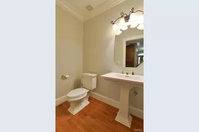 8940 Ladue Road, Ladue, MO 63124 - Photo 17