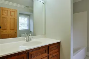 8940 Ladue Rd, Ladue, MO 63124 - Photo 37