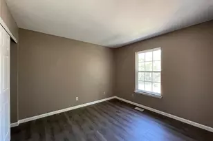 636 Canary Estates Dr, Ballwin, MO 63021 - Photo 11